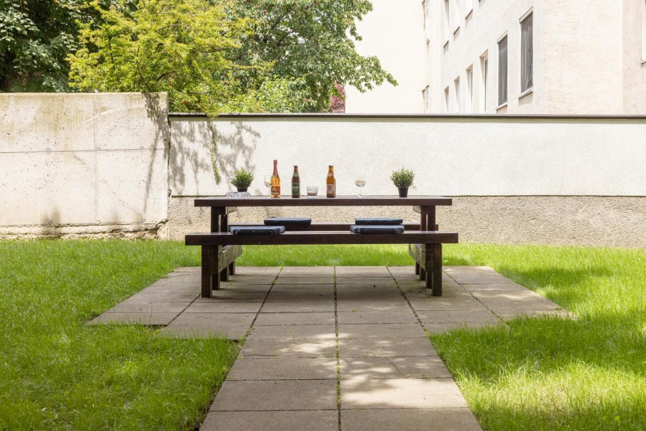 Stunning Apartment Vienna Central Station Bagian luar foto